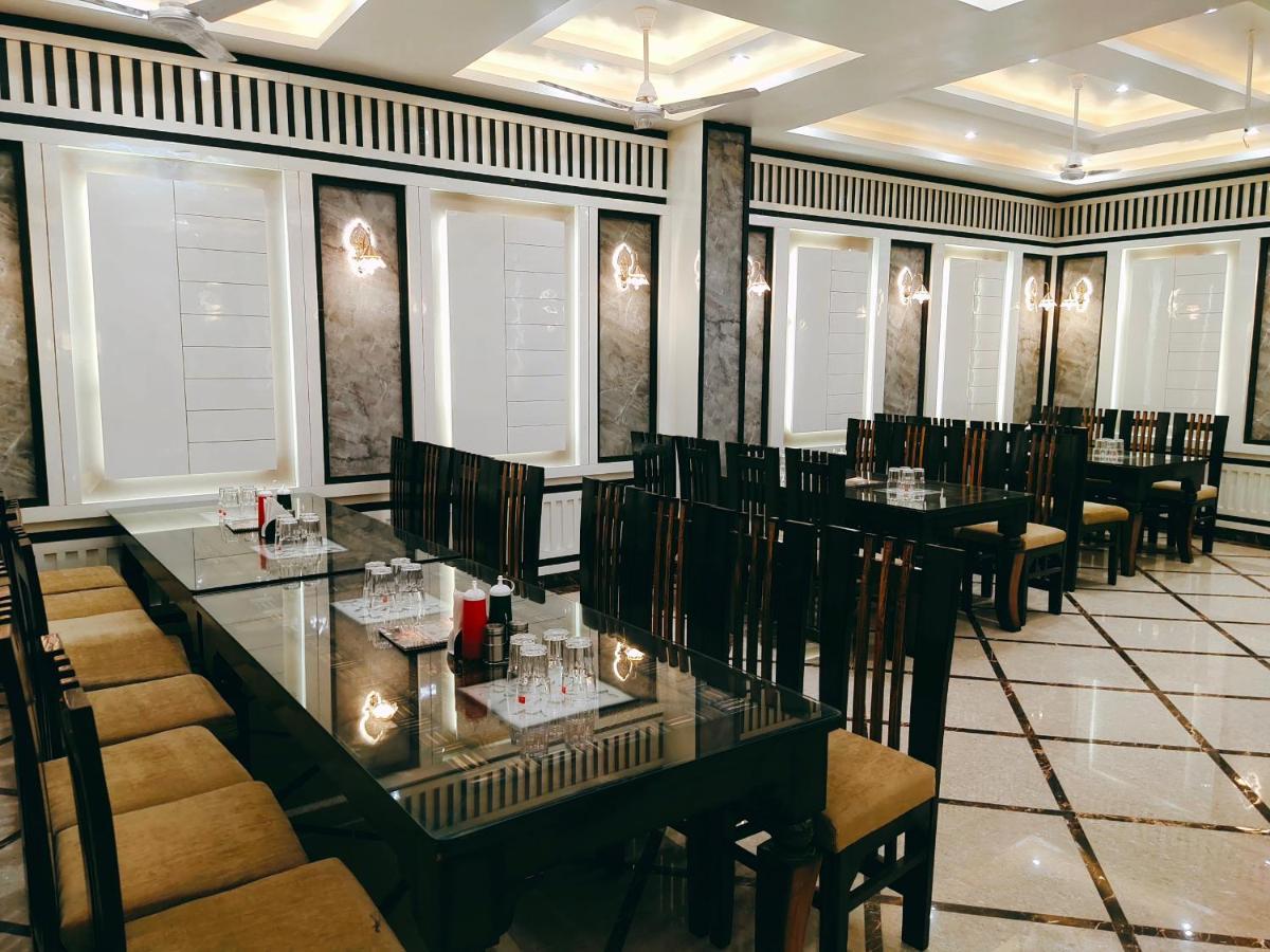 Hotel The Shree Jee Palace Mirzāpur Esterno foto