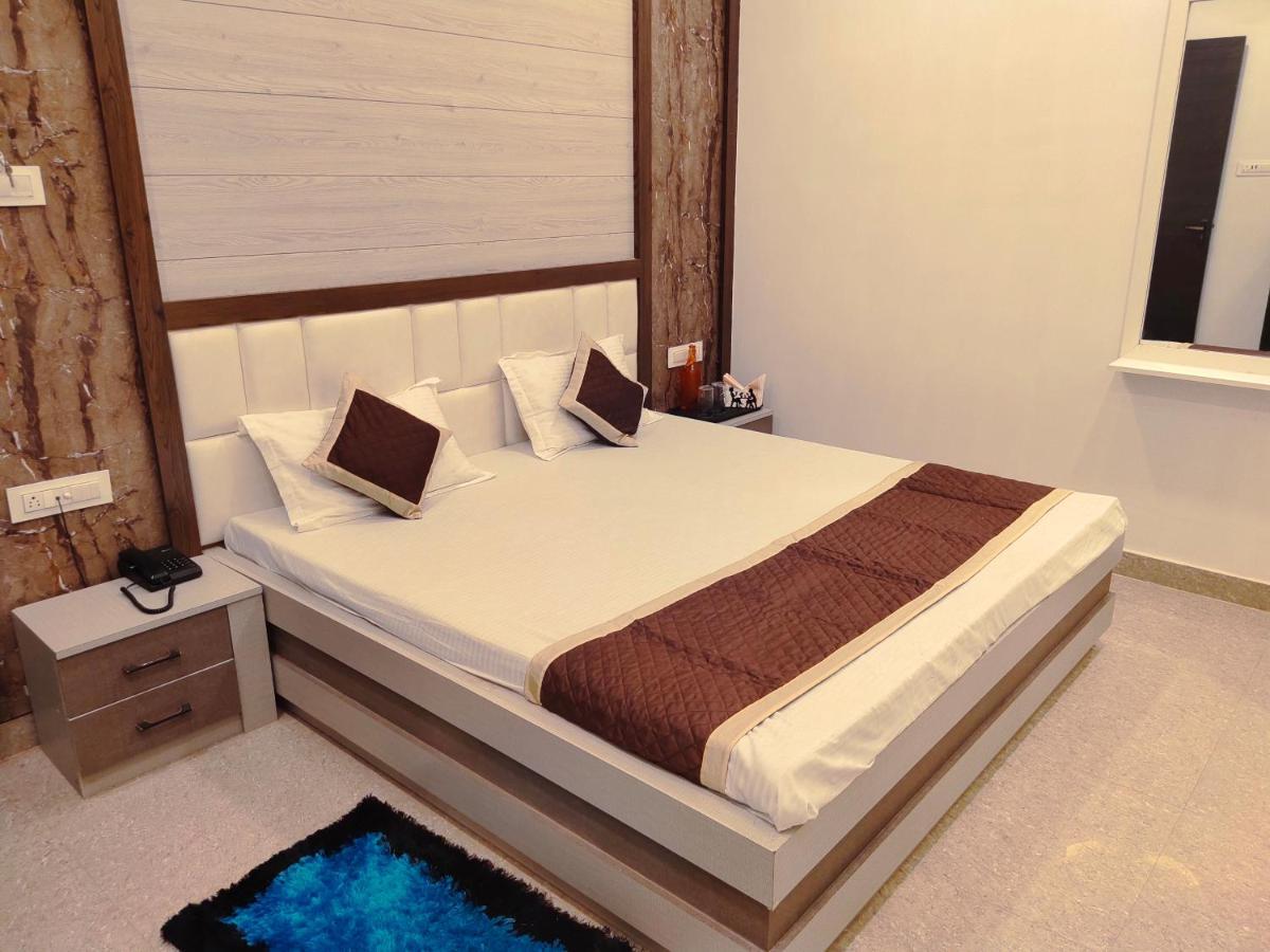 Hotel The Shree Jee Palace Mirzāpur Esterno foto