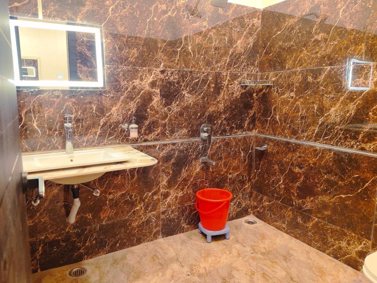Hotel The Shree Jee Palace Mirzāpur Esterno foto