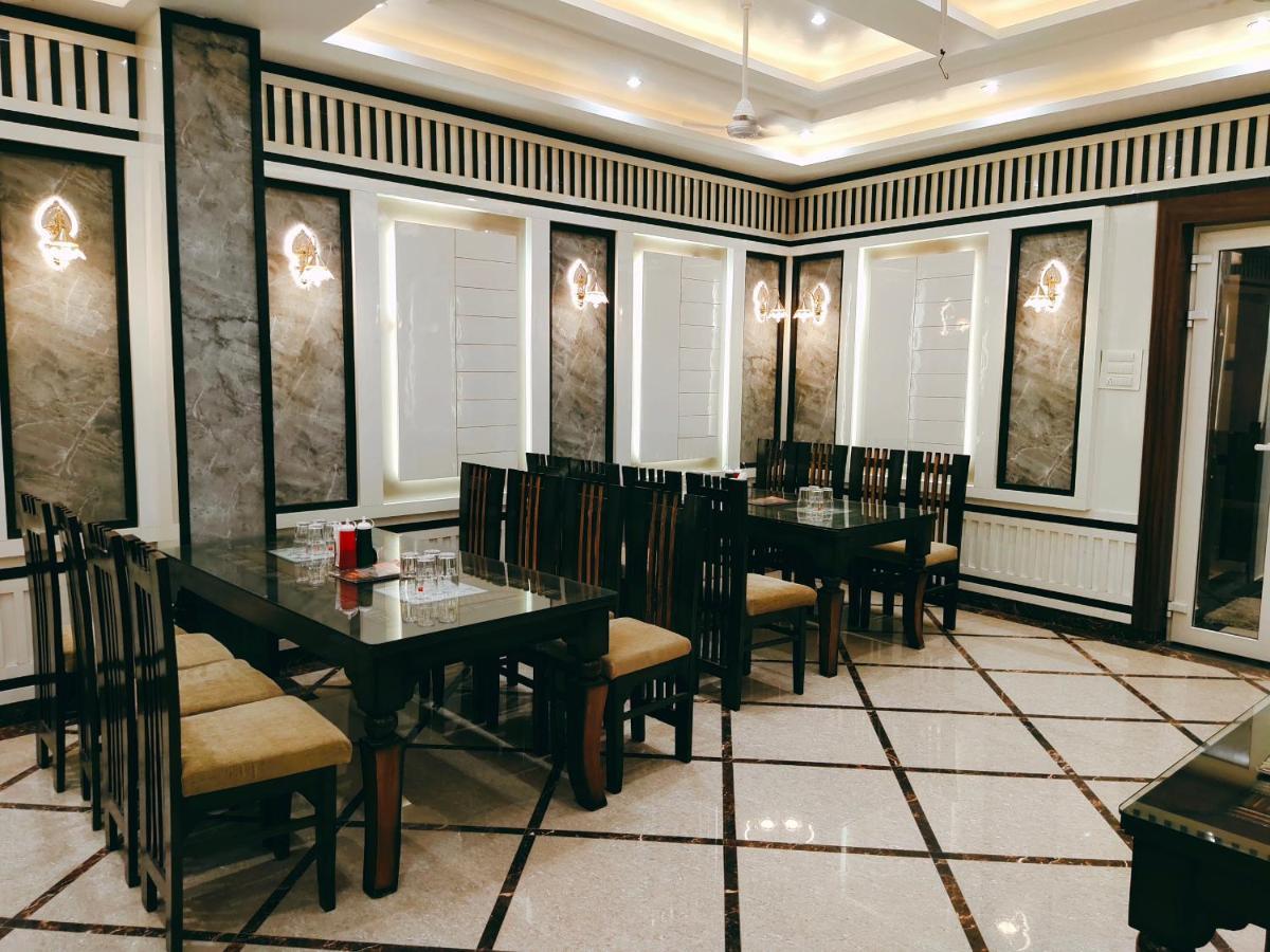 Hotel The Shree Jee Palace Mirzāpur Esterno foto